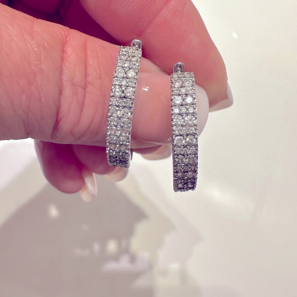 Kay jewelers 1 carat diamond hoops